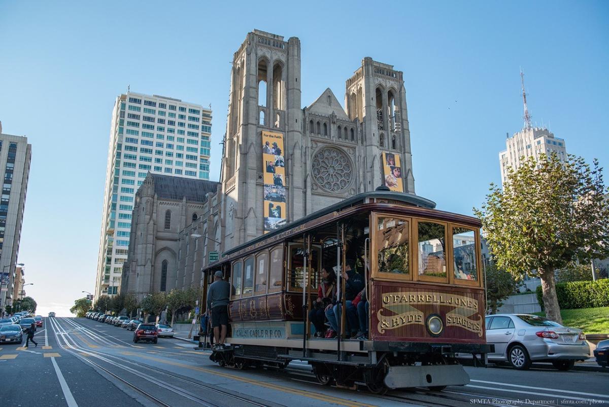 Image of California Cable Car Line on top of Nob Hill