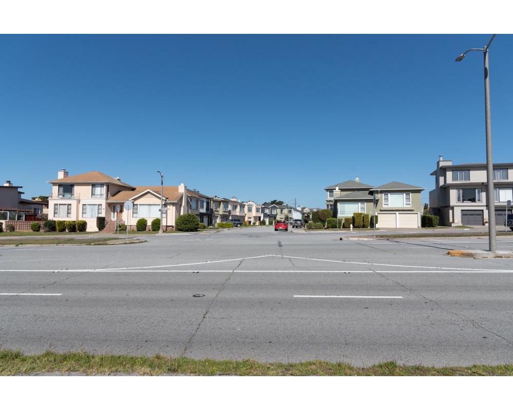 Lake Merced Boulevard and Clearfield Drive (existing conditions)