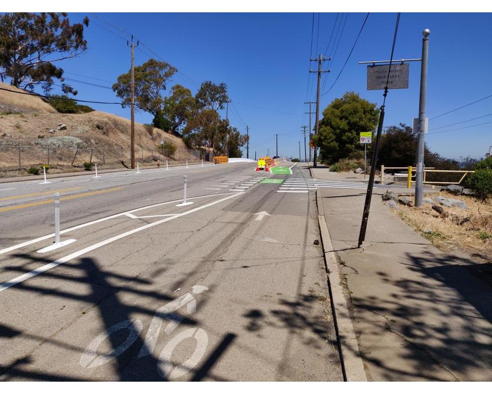 Hunters Point Boulevard at Hawes Street 