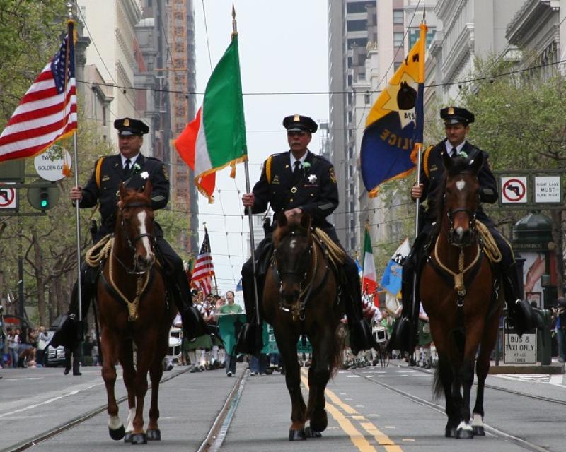 SFPD mounted units leading parade in 2007.