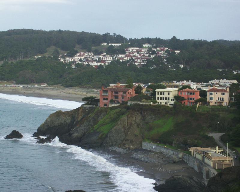 view of Seacliff neighborhood from Presidio. Photo By wikipedia user Wng cropped and resized