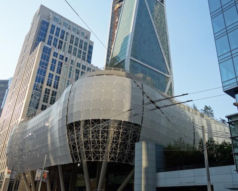 Exterior shot of the new Salesforce Transit Center