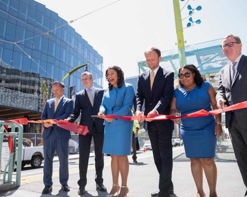 Cutting the ribbon for the new Chase Center platform.