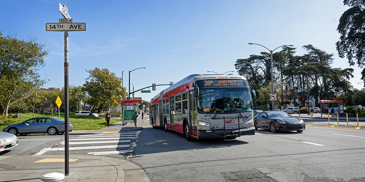 Image of 38R Geary Rapid bus driving down Geary at 14th Avenue