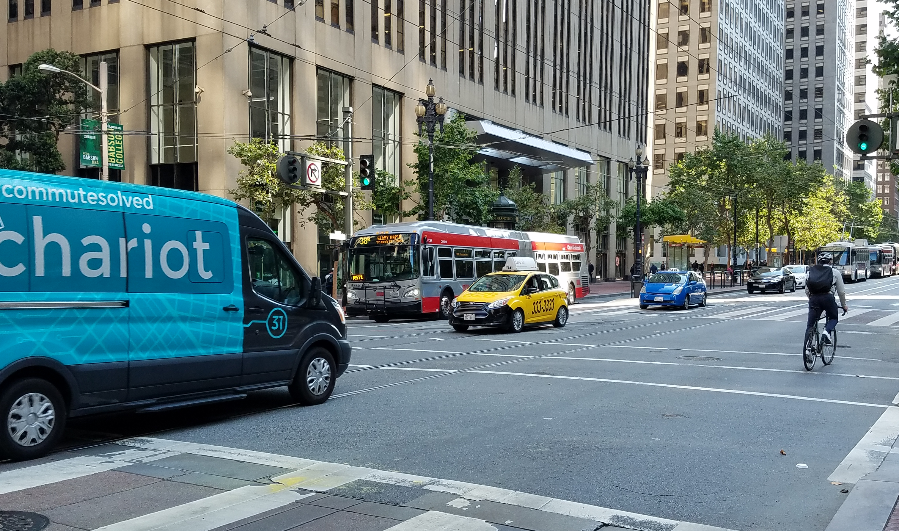 Chariot, a private bus company, going out of business - Curbed SF